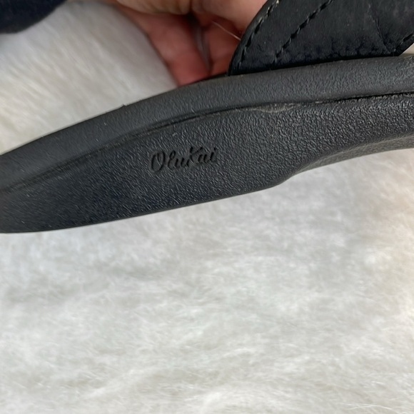 Olykai Ohana Black Flip Flops - Picture 2 of 9